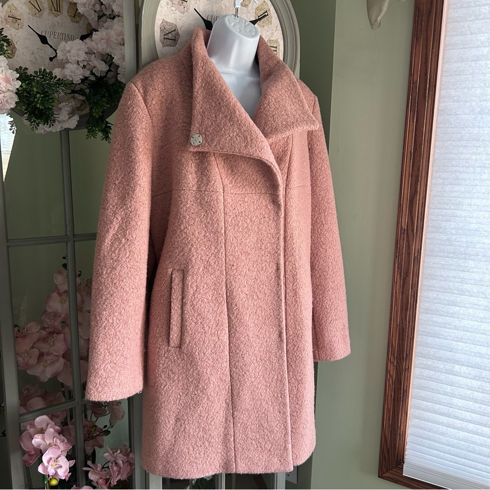 KENNETH COLE Asymmetrical Boucle’ Mid-Length Walker Coat Dusty Pink Size XL